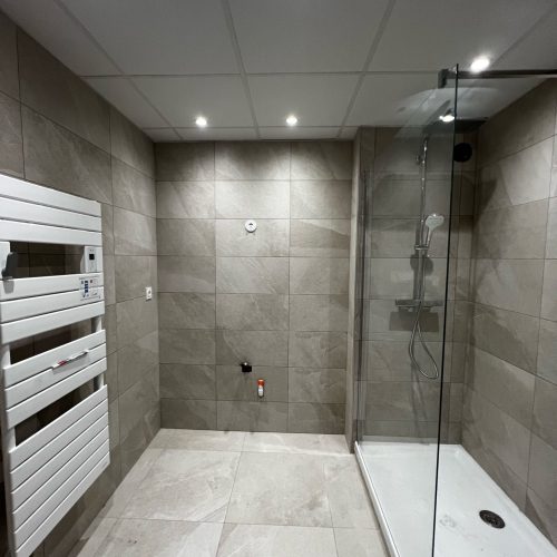 Eclairage décoratif salle de bains particulier